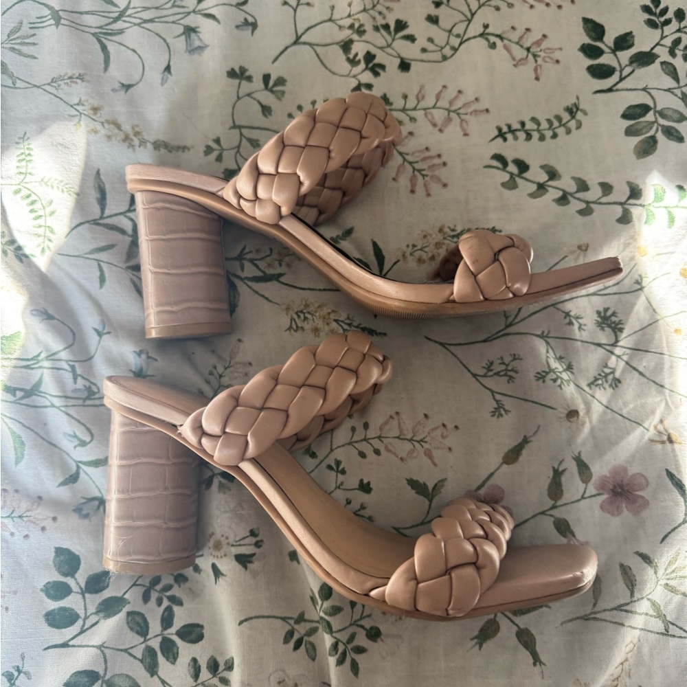 🆓Free with purchase: Braided Tan Block Heel Sandals